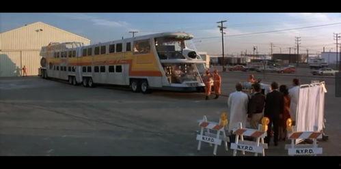 疯狂大巴士,一场别开生面的城市探险之旅